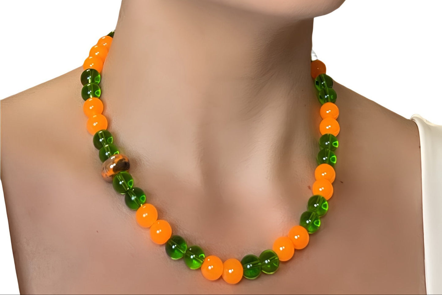 La Samanna Handmade Necklace - Bonic ZegridLa Samanna Handmade NecklaceBonic Zegrid