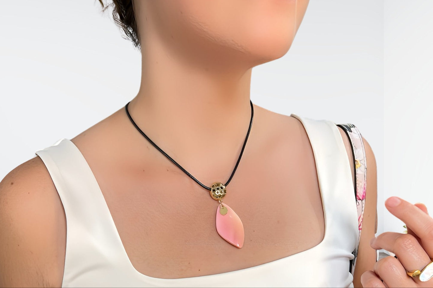 Eloise Pink Handmade Cord Necklace - Bonic ZegridEloise Pink Handmade Cord NecklaceBonic Zegrid
