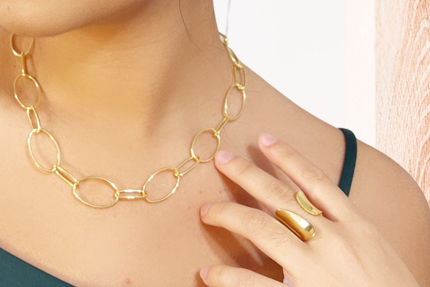 Dorra Gold Adjustable Ring - Bonic ZegridDorra Gold Adjustable RingBonic Zegrid